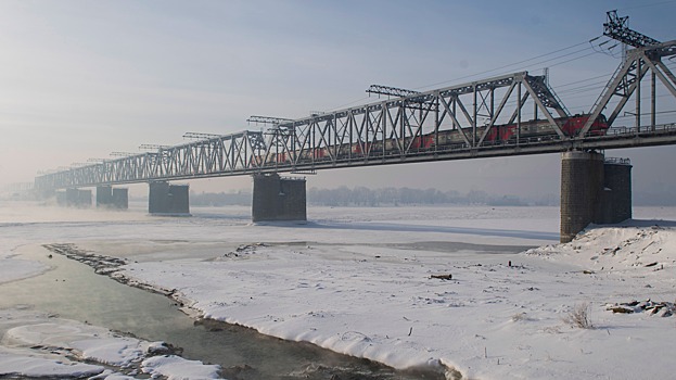 Железнодорожный мост через Амур в Китай откроют летом 2018 года