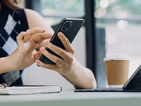 "Известия": Минцифры обяжет операторов определять звонящего с городского номера