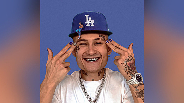 Рэпер Моргенштерн закрасил татуировки на лице ради эксперимента