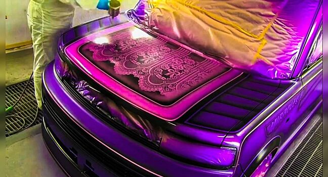 «Покраска через шторы»: Как японцы красят авто через тюль