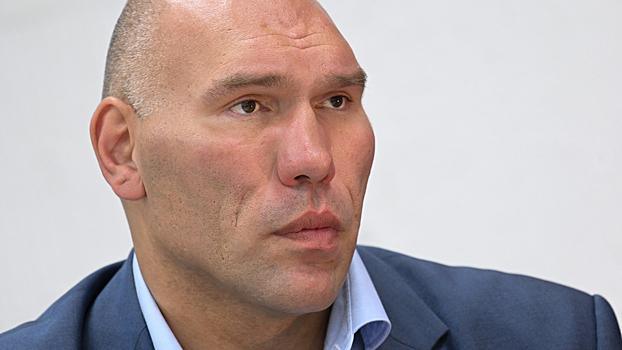 Валуев назвал беспределом недопуск российских болельщиков на матчи в Данию