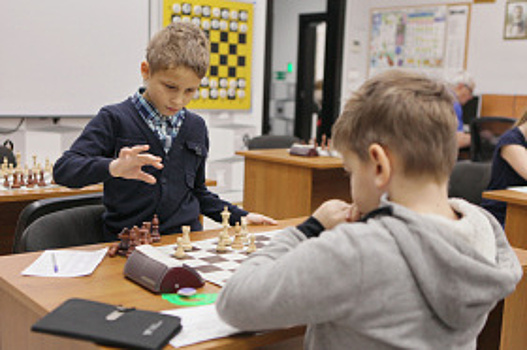 Юные хантымансийцы приняли участие в городских соревнованиях по шахматам «Белая ладья»