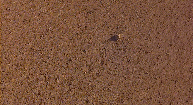 НАСА назвало камень на Марсе в честь The Rolling Stones