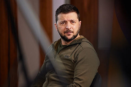 На Западе усомнились в том, что Зеленский сможет сохранить пост после коррупционного скандала