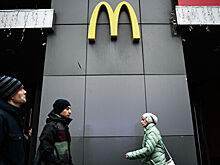McDonald's предложил устроить сотрудников в России в продуктовые сети