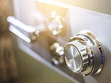 Россиянин подменил сейф и оставил пожилого друга без миллионов