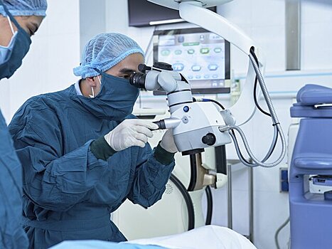 Врач Куренков оценил перспективы нового киберимплантата для восстановления зрения пожилых