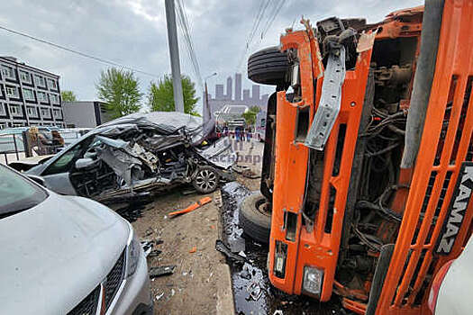 В Красноярске произошло массовое ДТП с 12 автомобилями