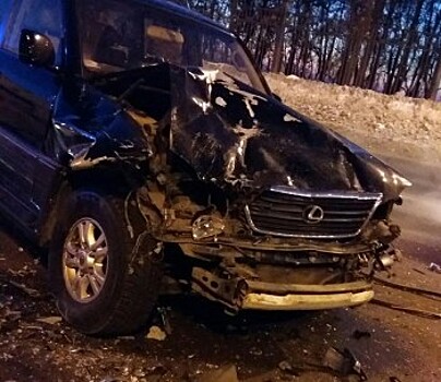Водитель «семерки» погиб на проспекте Гагарина после столкновения с «Лексусом» (ФОТО)