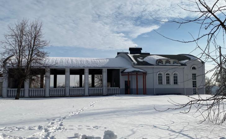 Здание в Первомайском парке Курска планируют снести, а стоимость работ взыскать с предпринимательницы