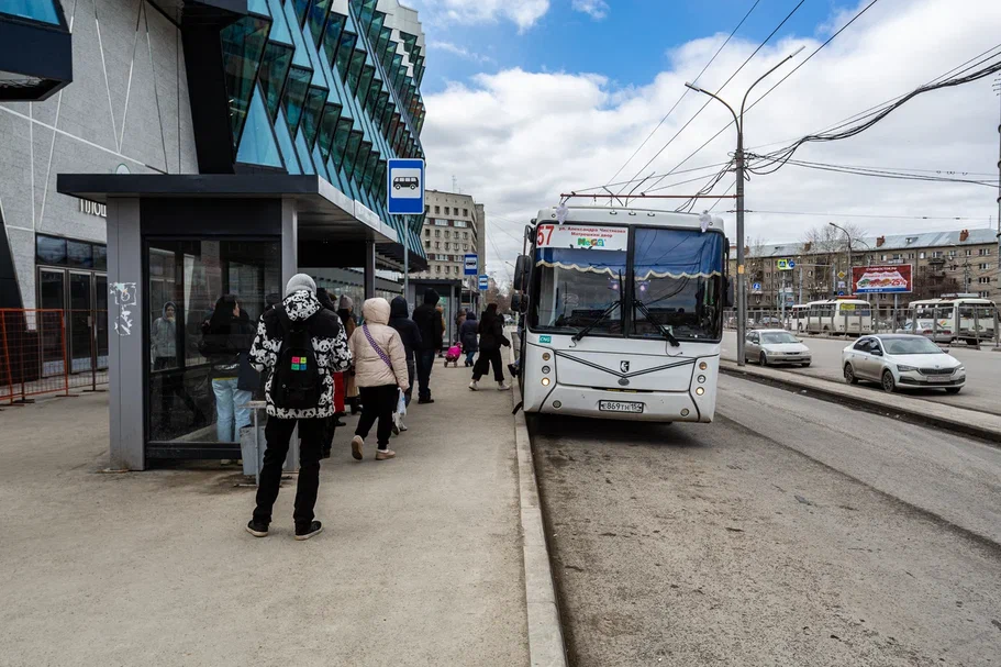 Пять месяцев объездов: в Новосибирске изменят схемы движения нескольких автобусных маршрутов