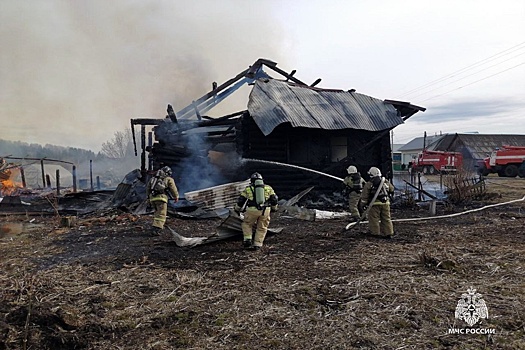 Четыре человека погибли при пожаре в Пермском крае