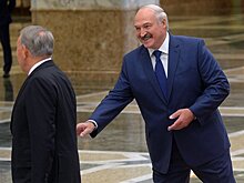 Пойдет ли Лукашенко по пути Назарбаева?