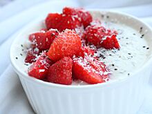 Быстрый рецепт десерта с клубникой и творожным сыром