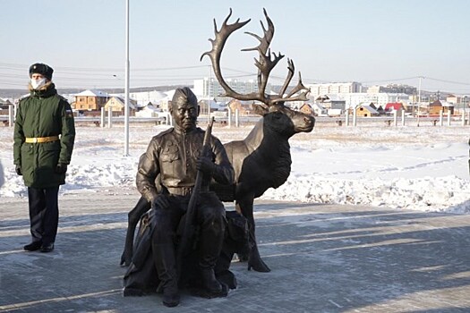 В Якутии поставлен памятник легендарному снайперу Великой Отечественной Ивану Кульбертинову