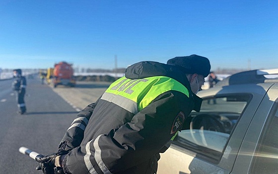 В Рязанской области ГИБДД предупредила водителей о риске ДТП из-за льда на дорогах