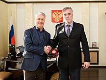          Рахим Азимов награжден памятной медалью «75 лет Победы»       