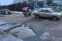 В администрации Пскова решали, когда проводить ямочный ремонт дорог