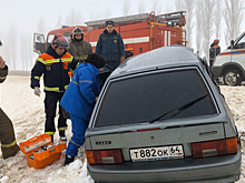 У саратовского памятника воинам-водителям столкнулись две машины