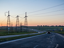 Столкновение фуры и трактора привело к блокировке трассы возле Кемерова
