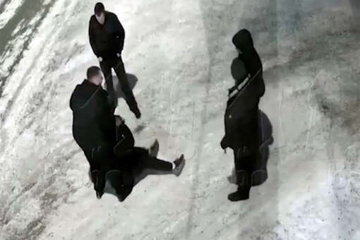 В Иркутской области на видео попало избиение таксиста-инвалида после ДТП