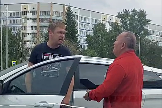 В Нижнекамске таксист накричал на пенсионерку из-за грязных сумок