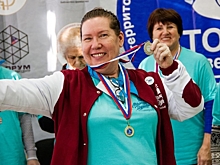 Волгоградка окончила музыкальную школу перед пенсией и руководит ансамблями