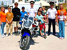 Около сотни юных пешеходов Кабардино-Балкарии стали участниками акции «Засветись»