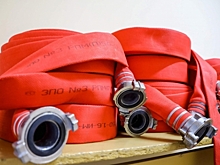 В Волгограде пожар в гараже уничтожил два автомобиля