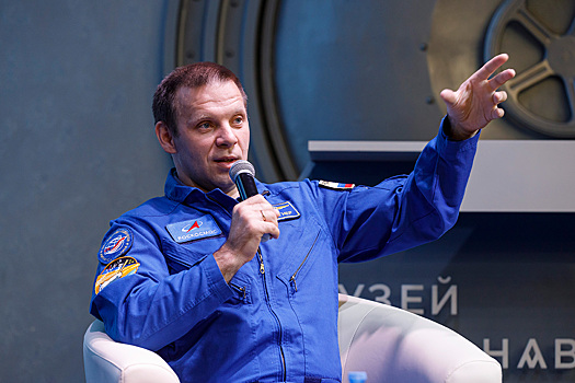 Рабочий день на МКС: московские школьники пообщались с летчиком-космонавтом Иваном Вагнером