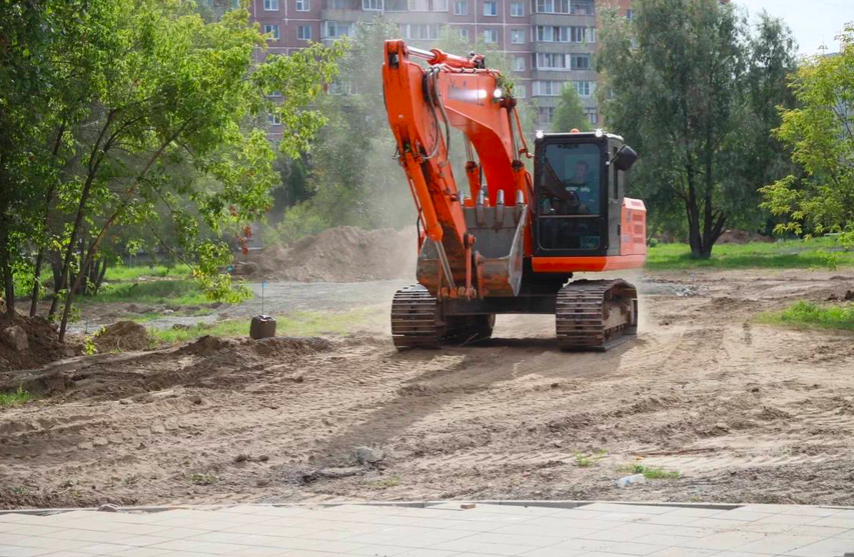 Мэр Новосибирска Максим Кудрявцев проинспектировал работы на улице Демакова