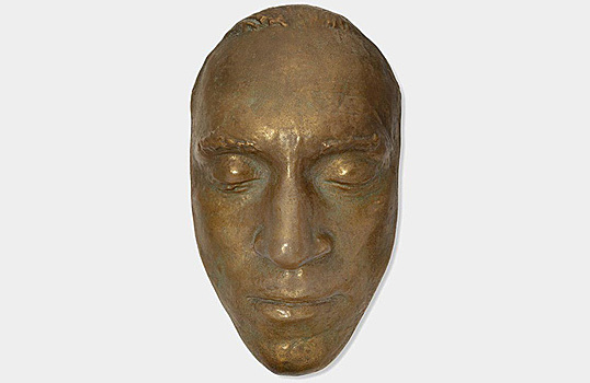 Посмертная маска Высоцкого выставлена на аукцион в Монако