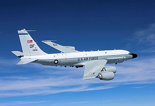 Самолет ВВС США попытался обнаружить С‐300 на российских базах в Сирии