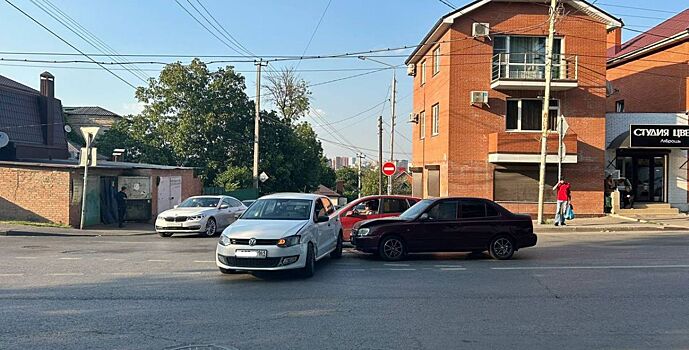 В Ростове в ДТП травмы получили двое подростков