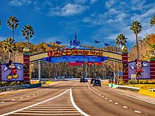 Американец с весом 151 кг судится с Walt Disney World после падения на горке