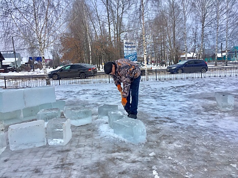 В Можге началась заготовка льда для строительства новогоднего городка