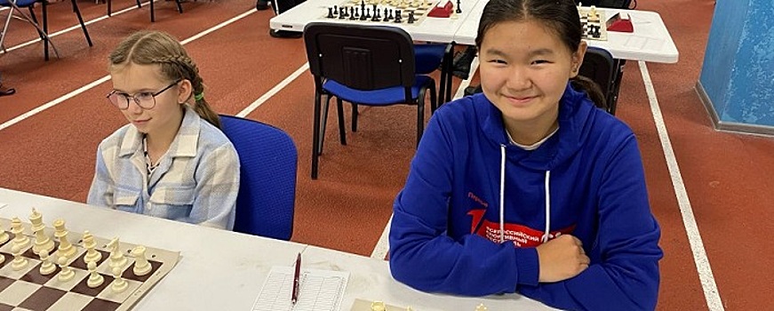 Арина Иргит и Дугер Допай из Тывы стали чемпионами СФО по быстрым шахматам и шахматной композиции
