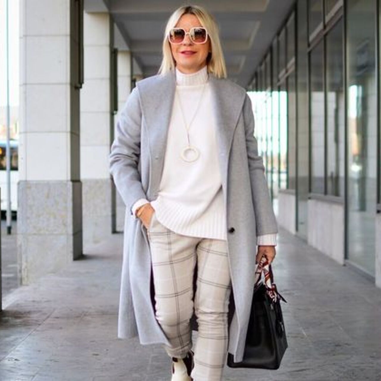 Осенние образы для женщин 40. Стильные образы для женщин. Модные образы в 50. Элегантные образы для женщины на осень. Модный лук осень 2024 для женщин 50.