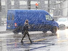 Москвичам пообещали мокрый снег с дождем