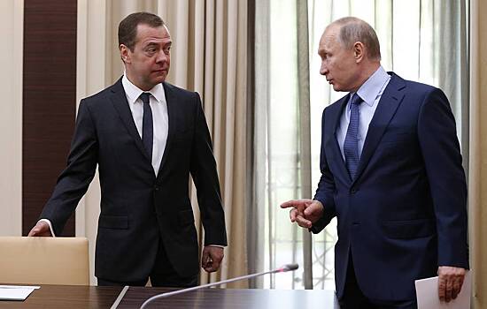 Путин включил Медведева в набсовет Роскосмоса