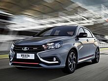 Автогонщик проверил LADA Vesta Sport на треке