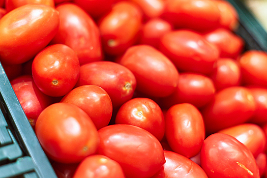 Помидоры и рыба резко подорожали в кузбасских магазинах