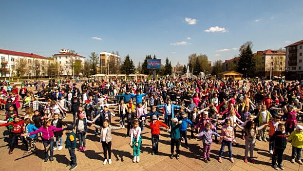 Жители Подмосковья встали на зарядку