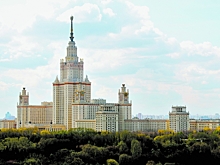 Главному зданию МГУ на Воробьевых горах – 67 лет