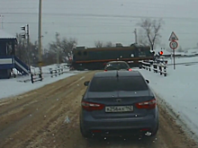 В Кемерове 18-летний парень попал под поезд и выжил. Видео