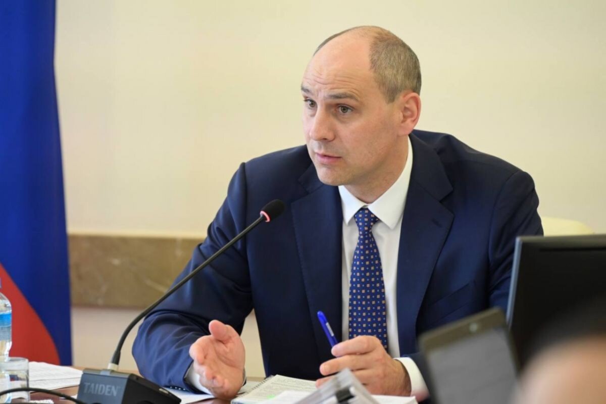 Денис Паслер: Подрядчики срывают графики дорожных работ в Свердловской области