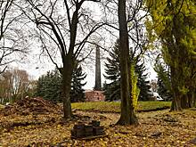 Губернатор Курской области проверил ход реконструкции мемориала Памяти павших