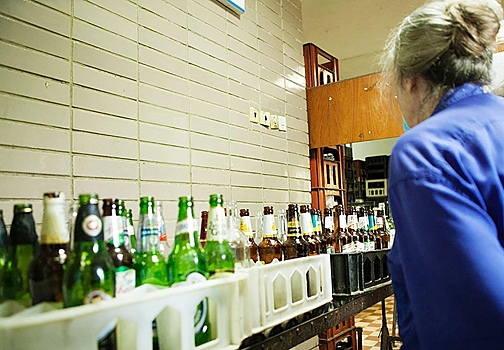 В Саратове торговые сети обяжут принимать бутылки