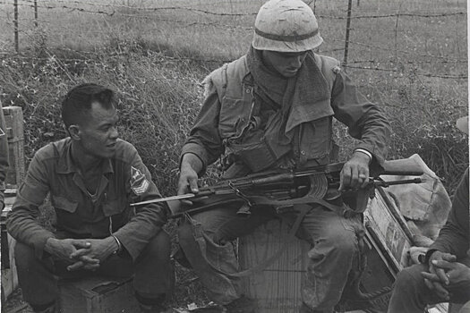 Почему американский спецназ во Вьетнаме предпочитал автомат Калашникова