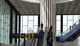 Туристка хочет засудить аэропорт Толмачево за неправильную навигацию
